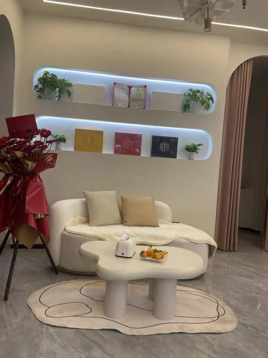 Tailored Modern Oval Rug: Crystal Velvet, Striped, Washable Comfort photo review