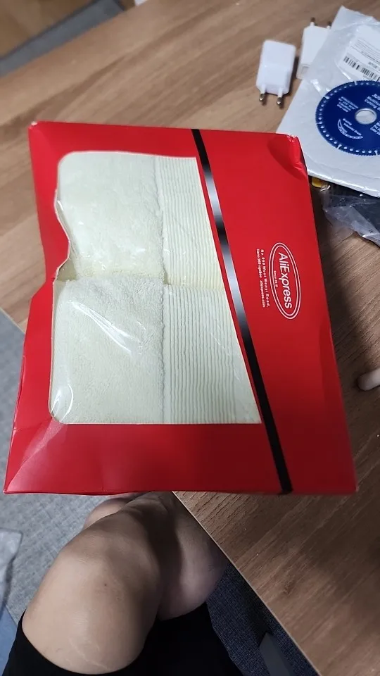 Ultra-Soft Cotton Face Towels - Quick-Dry & Non-Shedding Duo photo review