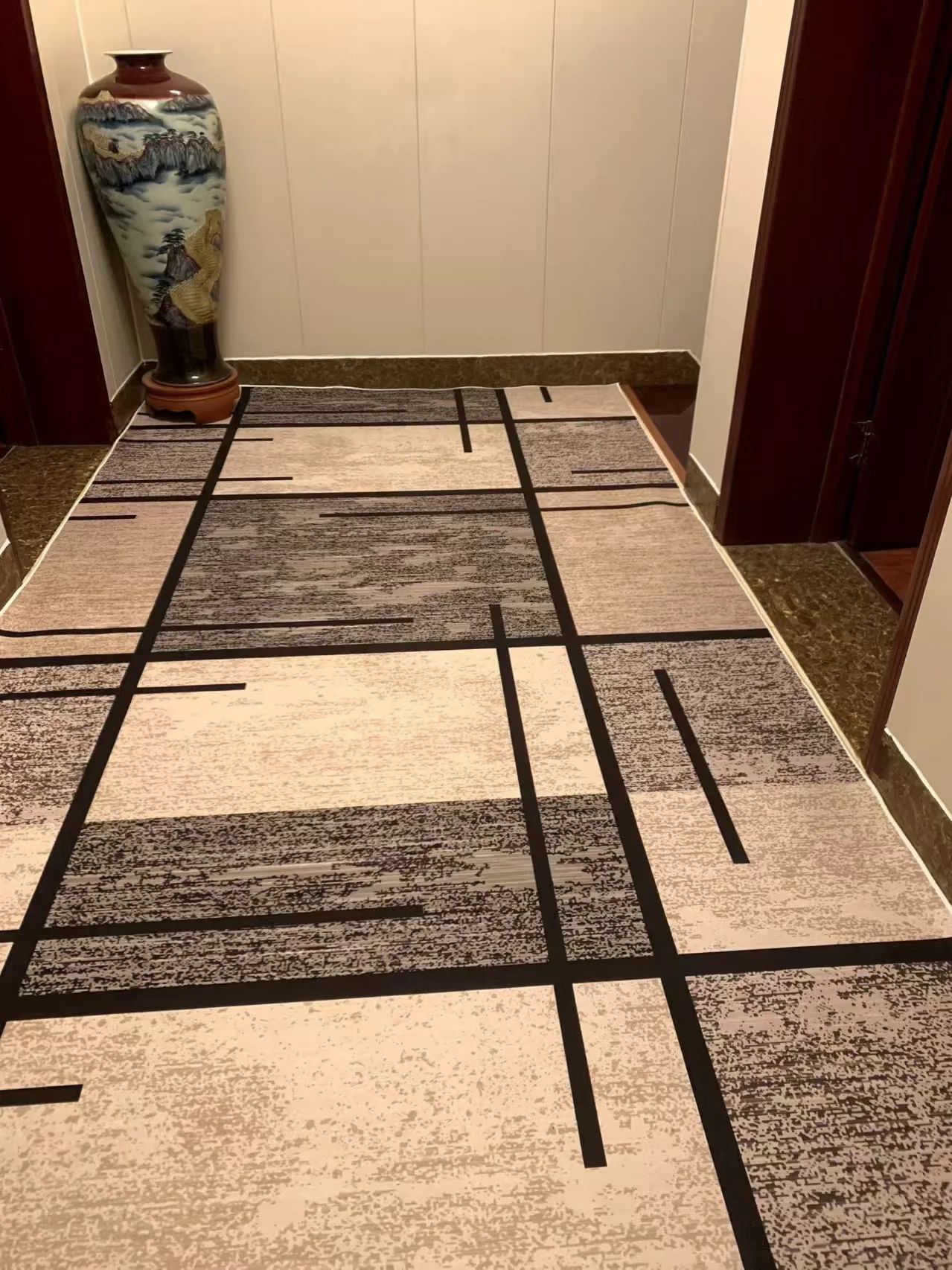 Plush 3 D Geometric Rug: Custom Size, Washable & Anti-Slip photo review