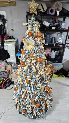 Flocking Folding Christmas Tree - Realistic Winter Decor photo review