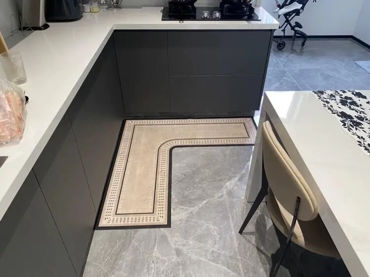 Elegant L-Shaped Kitchen Carpet - Non-Slip & Easy Clean Mat photo review
