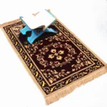 Islamic Velvet Prayer Rug (650g) | Muslim Prayer Mat Size 110 x 70 cm Thick Plush MatPerfect Ramadan Eid Gift - Image 5