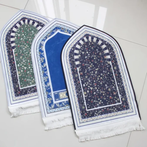 Elegant Muslim Prayer Mat – Anti-Slip, Easy-Clean Design